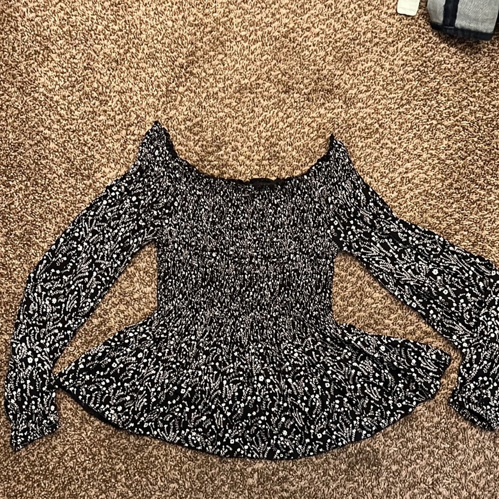 Off the Should Flower Top